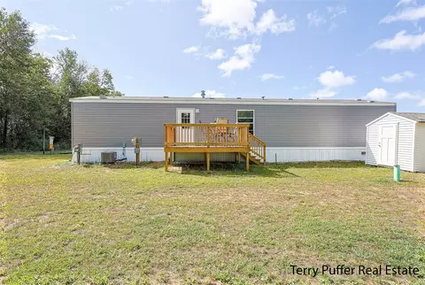 653 E Streambank, Newaygo, MI 49337 photo 11