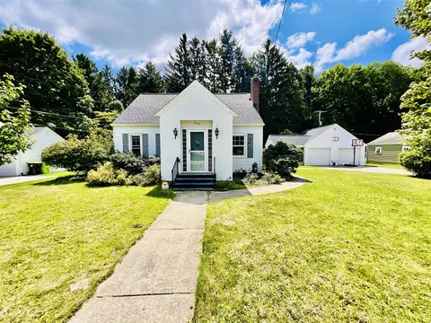 217 W South, Greenville, MI 48838