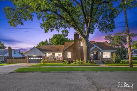 745 Deming, Grand Rapids, MI 49507