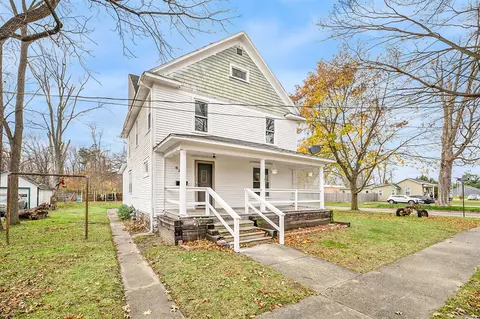 622 Oak, Three Rivers, MI 49093 photo 2