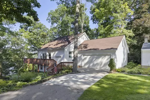 3915 Elhart, Lowell, MI 49331