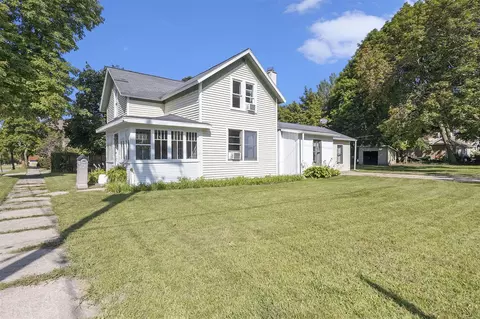 114 E Coffren, Greenville, MI 48838