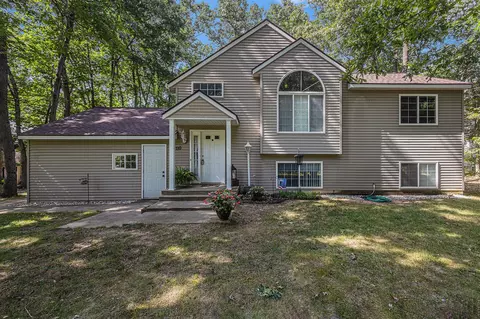 8110 Indian Shrs, Howard City, MI 49329