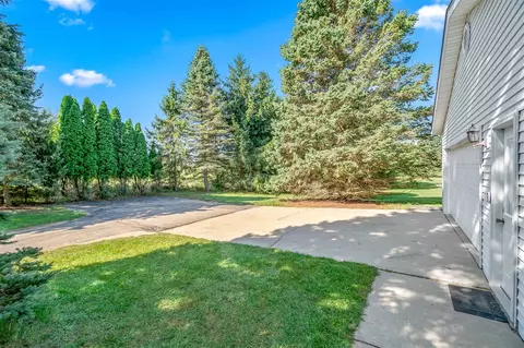 1830 Noon, Jackson, MI 49201 photo 23
