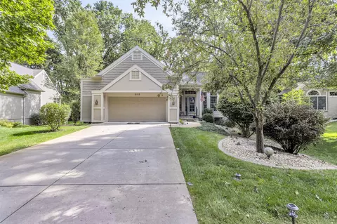 2152 Lake Wood, Jackson, MI 49203