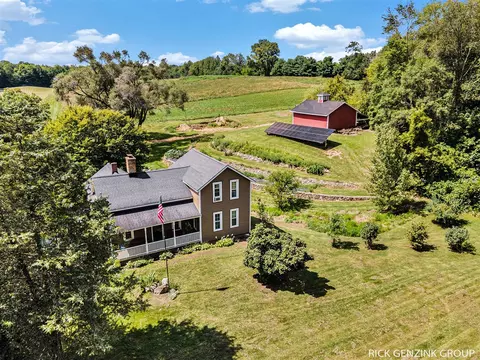 35280 County Rd 215, Bangor, MI 49013