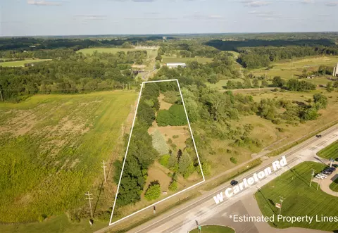 3911 W Carleton, Hillsdale, MI 49242