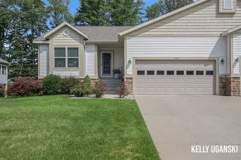 938 S Sandalwood, Norton Shores, MI 49441
