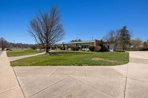 502 Claremont, Buchanan, MI 49107