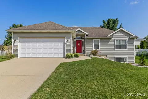 6583 Ravineview, Caledonia, MI 49316