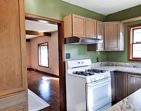 Kitchen - 189 Walcott, Jackson, MI 49203 photo 2 of 3