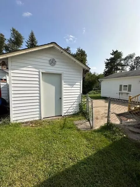 Exterior - 189 Walcott, Jackson, MI 49203 photo 9 of 12