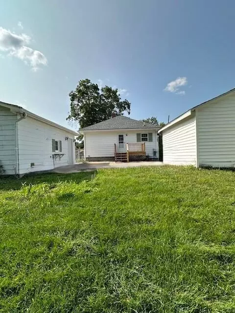 Exterior - 189 Walcott, Jackson, MI 49203 photo 10 of 12
