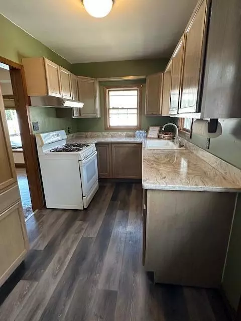 Kitchen - 189 Walcott, Jackson, MI 49203 photo 1 of 3
