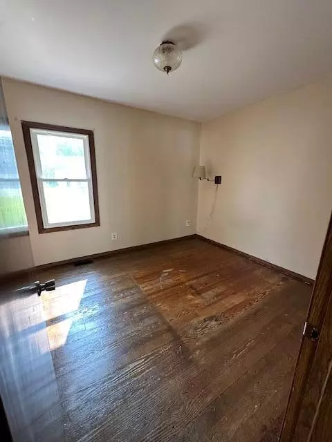 Bedroom - 189 Walcott, Jackson, MI 49203 photo 1 of 6
