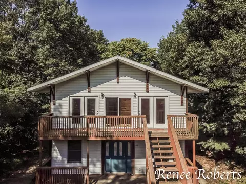 5707 S Leelanau, New Era, MI 49446