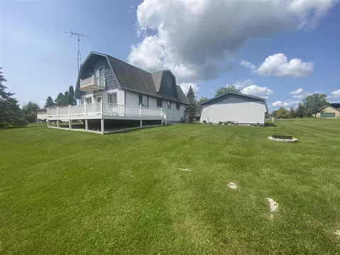 1649 Hampton, Gladwin, MI 48624 photo 1