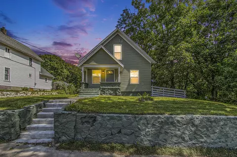 89 E Battle, Creek, MI 49017