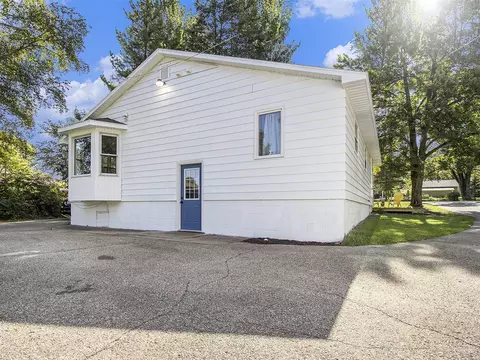 912 Marsh, Plainwell, MI 49080 photo 23