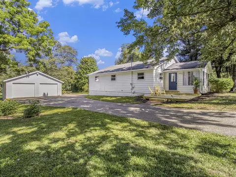 912 Marsh, Plainwell, MI 49080