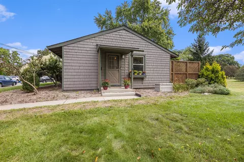 2353 Parkwood, Ann Arbor, MI 48104