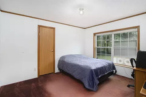 Bedroom - 16211 N N Dr, Marshall, MI 49068 photo 2 of 4