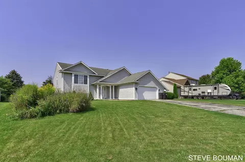1451 Woodfield, Zeeland, MI 49464