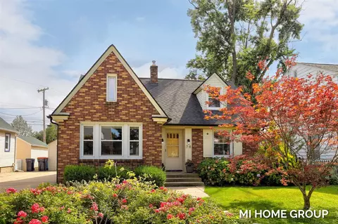 78 W 21st, Holland, MI 49423