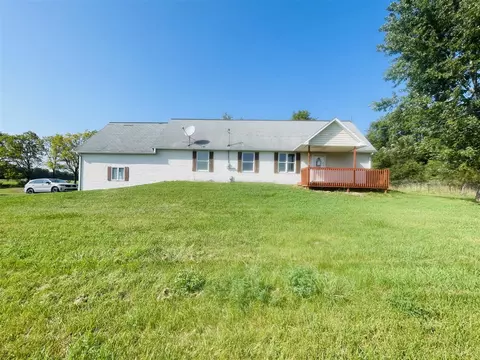 2556 S Hillsdale, Hillsdale, MI 49242