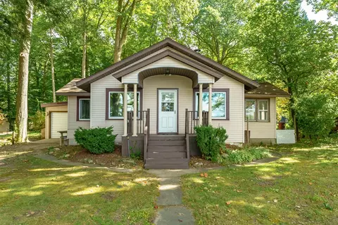 7671 Silver Lk, Grand Junction, MI 49056