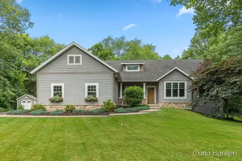 7199 River Gln, Caledonia, MI 49316