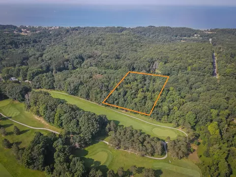 Vl 3.6a S Scenic Drive, Shelby, MI 49455