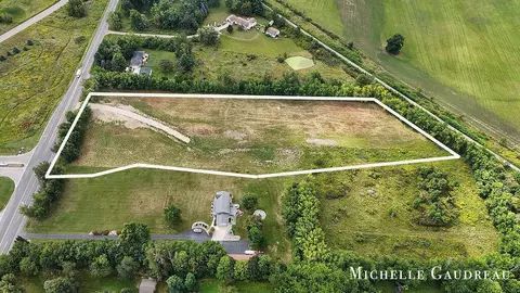 8977 Kraft, Caledonia, MI 49316