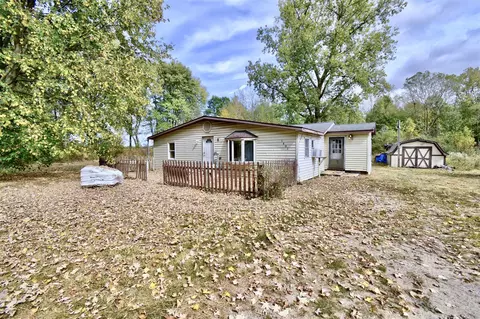 1401 S Miner, Crystal, MI 48818