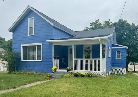 280 5th, Manistee, MI 49660