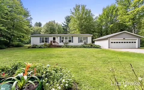 435 Farr, Norton Shores, MI 49441
