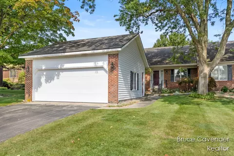 6317 Greenway #54, Grand Rapids, MI 49546