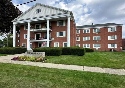 1249 Lakeshore #225, Muskegon, MI 49441