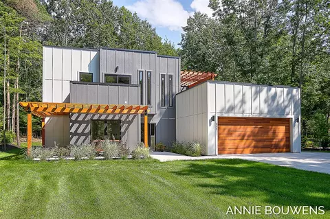455 N Lakeshore, Holland, MI 49424