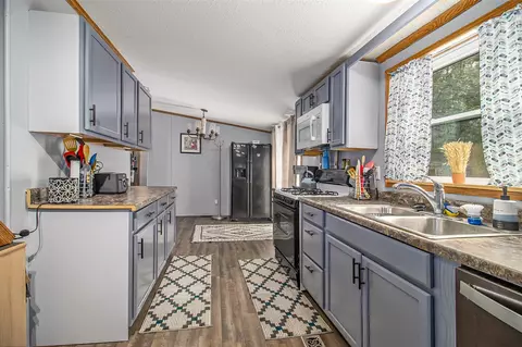 Entry Way - 12977 Us-10, Evart, MI 49631 photo 2 of 3