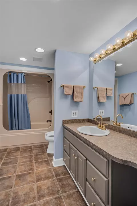 166 Hawthorne, Brooklyn, MI 49230 photo 32