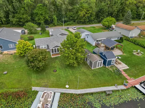 46597 Delta, Decatur, MI 49045