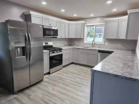 Kitchen - 113 E Chicago, Coldwater, MI 49036 photo 6 of 6