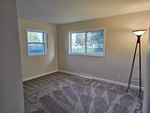 Living - 113 E Chicago, Coldwater, MI 49036 photo 6 of 6
