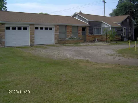 701 E Hoffman, Three Rivers, MI 49093
