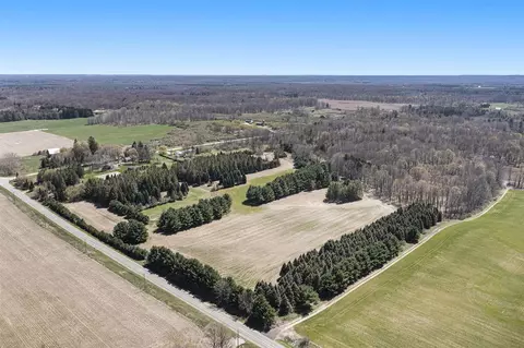 V/l Chauvez, Custer, MI 49405