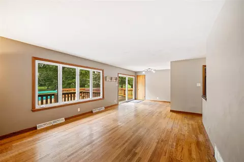 Living - 413 Chippewa, Buchanan, MI 49107 photo 3 of 3