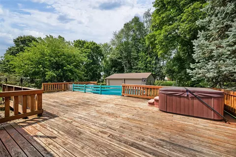 Exterior - 413 Chippewa, Buchanan, MI 49107 photo 5 of 7