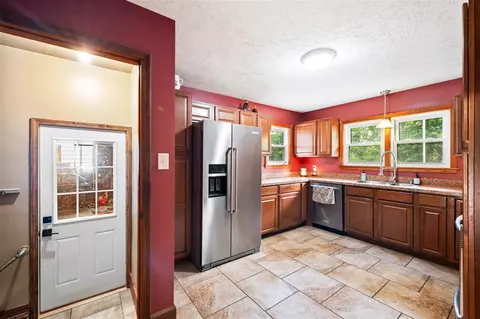 Entry Way - 413 Chippewa, Buchanan, MI 49107 photo 1 of 2