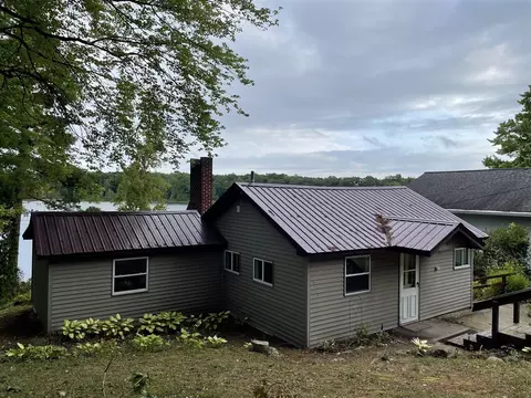589 E Sidney, Stanton, MI 48888 photo 4
